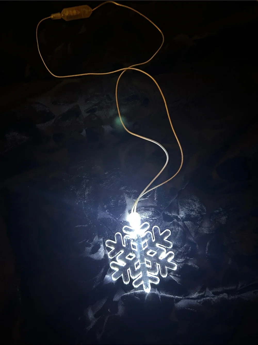 Silver Snowflake Pendant Necklace